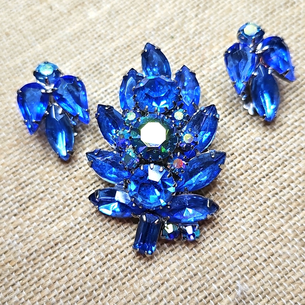 Vintage Colbalt Blue Brooch & Earring Set